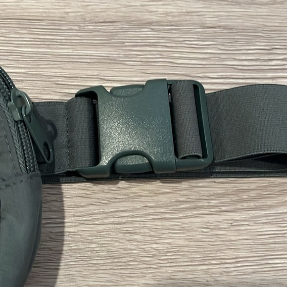 Victorias Secret Pink Belt bag - Picture 4 of 7